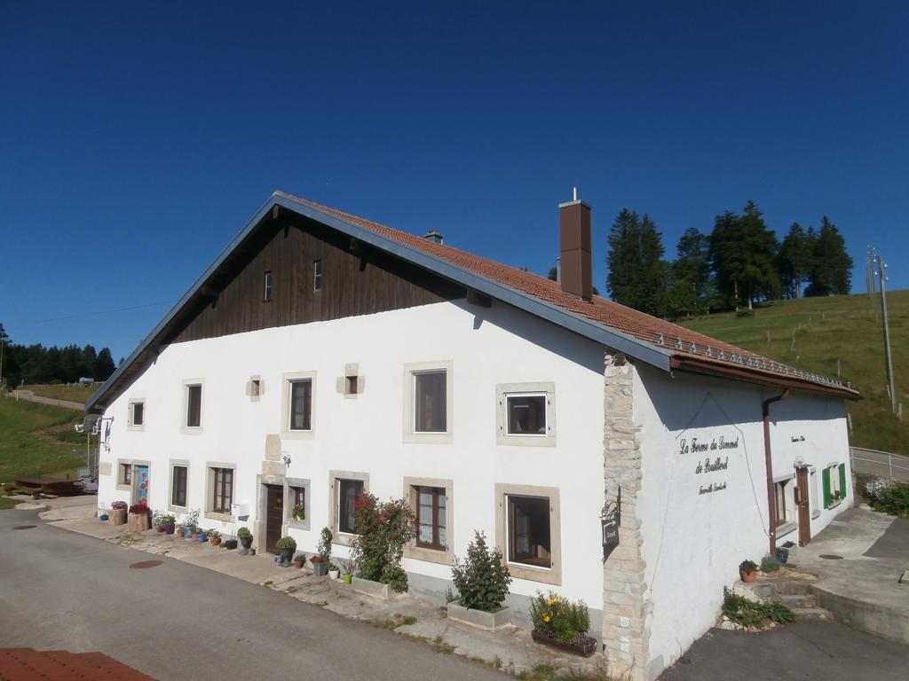 B&B La Ferme De Pouillerel La Chaux De Fonds Eksteriør bilde