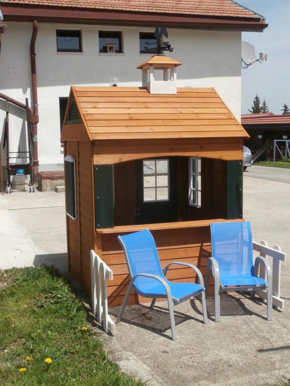B&B La Ferme De Pouillerel La Chaux De Fonds Eksteriør bilde